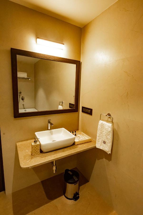 The Royal Palace Hotel 400703 Navi Mumbai Exterior foto